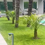 Lido - *
