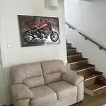 Villa Lido - *