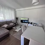 Villa Lido - *