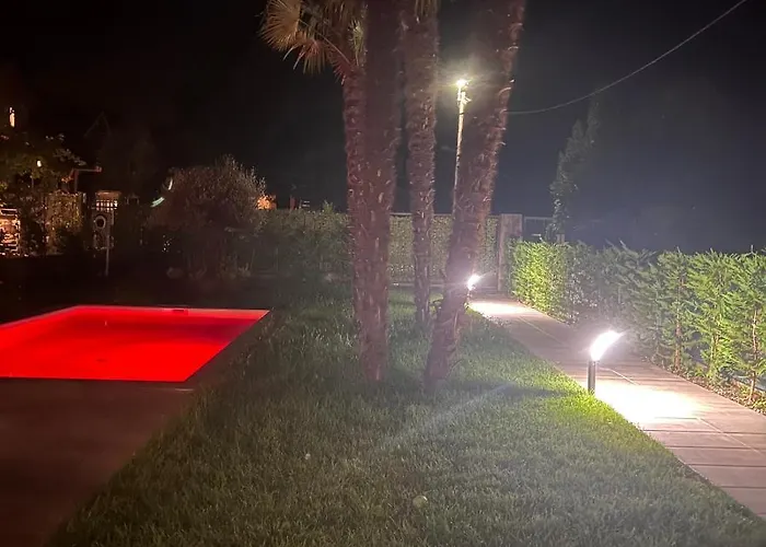Vila Lido - *